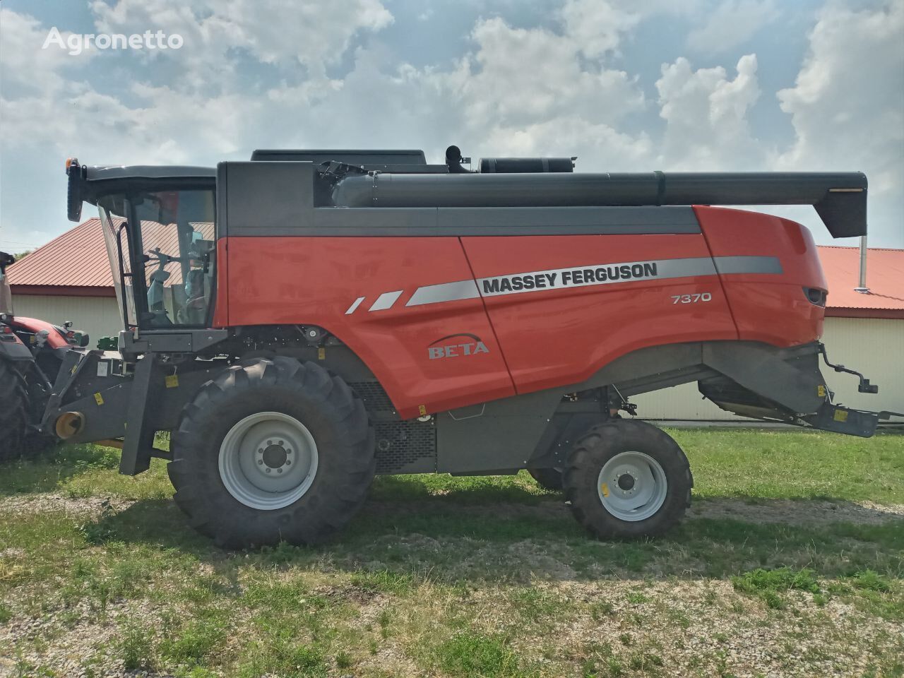 Massey Ferguson Beta 7370 (v naiavnosti v Ukraini) cosechadora de cereales nueva