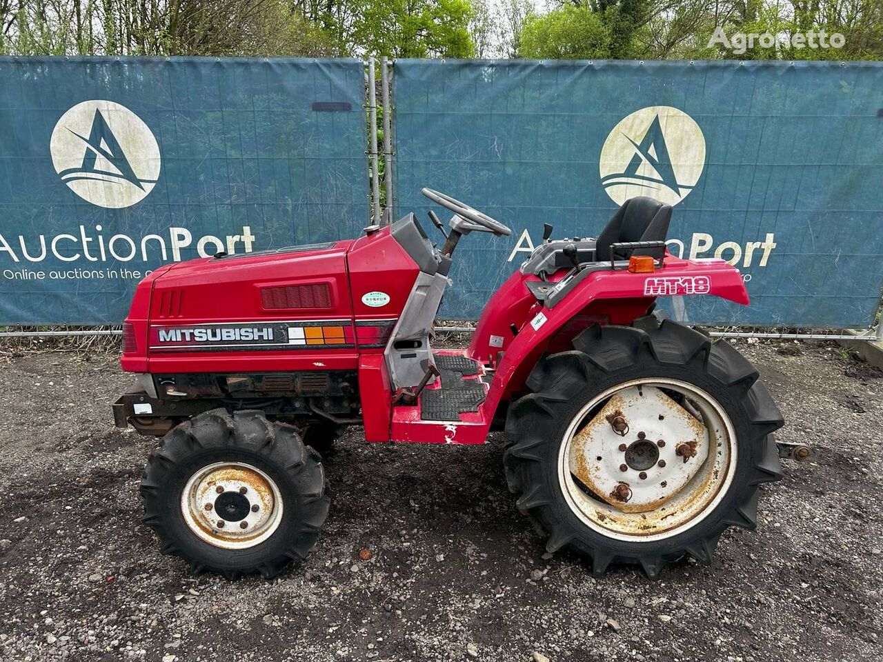 Mitsubishi MT18 tractor de ruedas