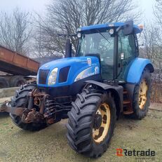 New Holland TS135A tractor de ruedas